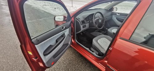 Škoda Fabia 1.4 MPI  50 KW klima 9  