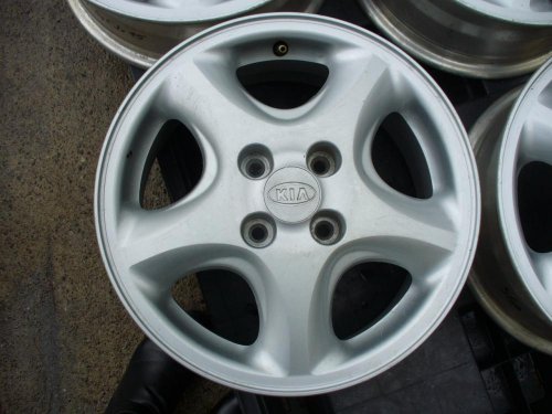 15"6,5J 4x100x56,1 Kia 1  